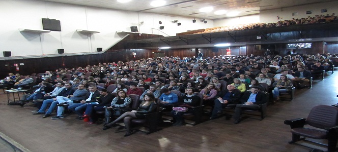 Cerca de 600 pessoas participam do XVII CIDEAD em Santa Rosa