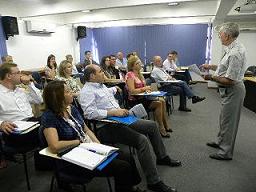 Delegados e presidentes de associações participam de encontro em Porto Alegre 